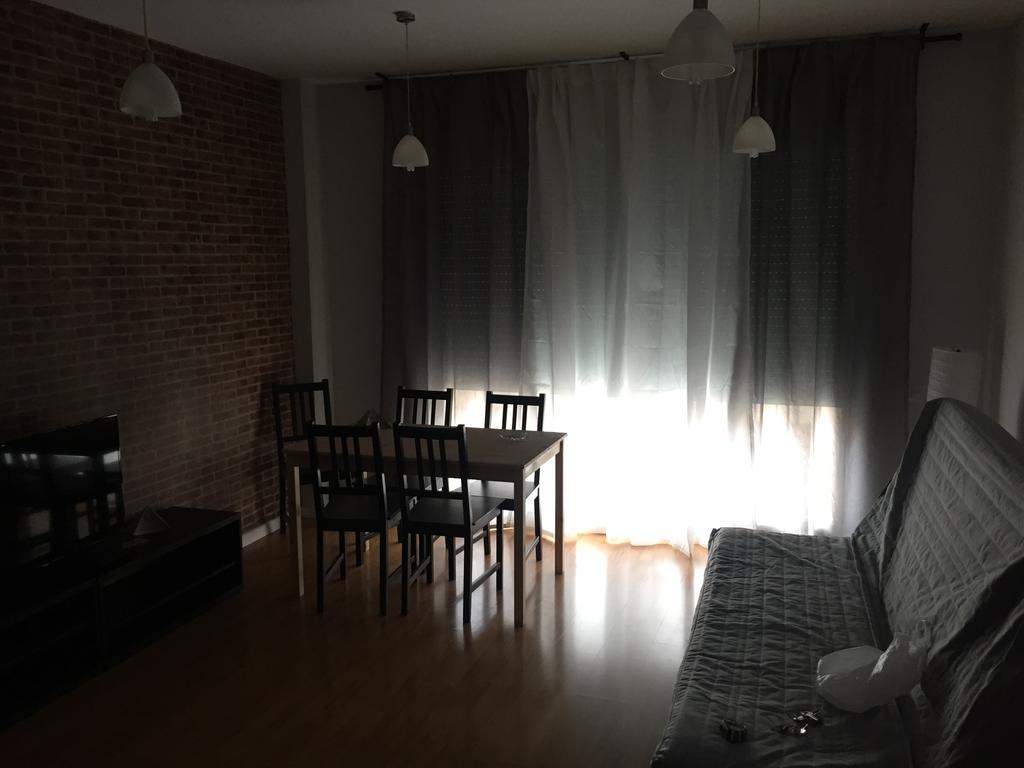 Hostal Restaurante Avenida De Madrid Terrassa Dış mekan fotoğraf