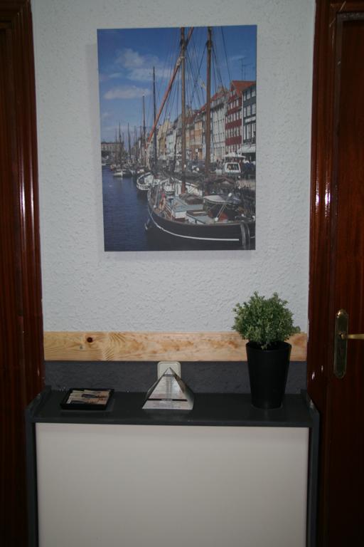 Hostal Restaurante Avenida De Madrid Terrassa Dış mekan fotoğraf