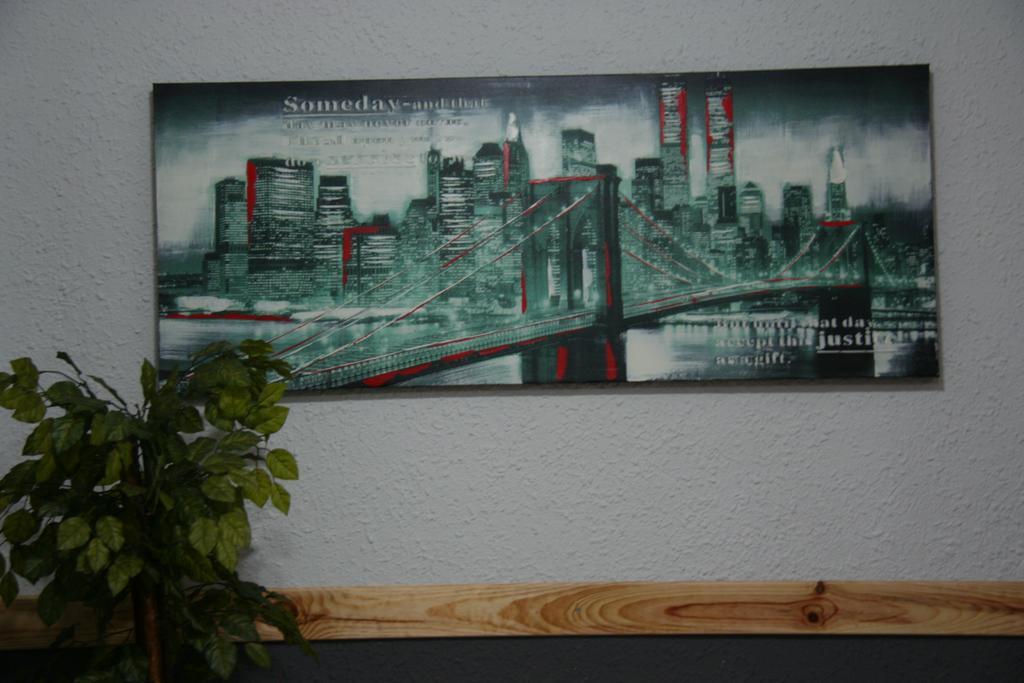 Hostal Restaurante Avenida De Madrid Terrassa Dış mekan fotoğraf